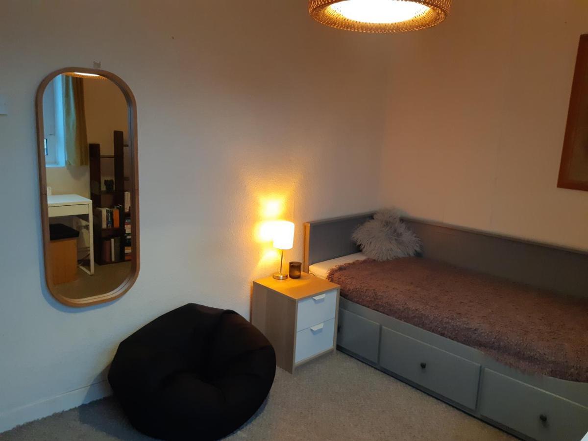 Cosy Room In Camden Town Zone 2 London Exterior photo